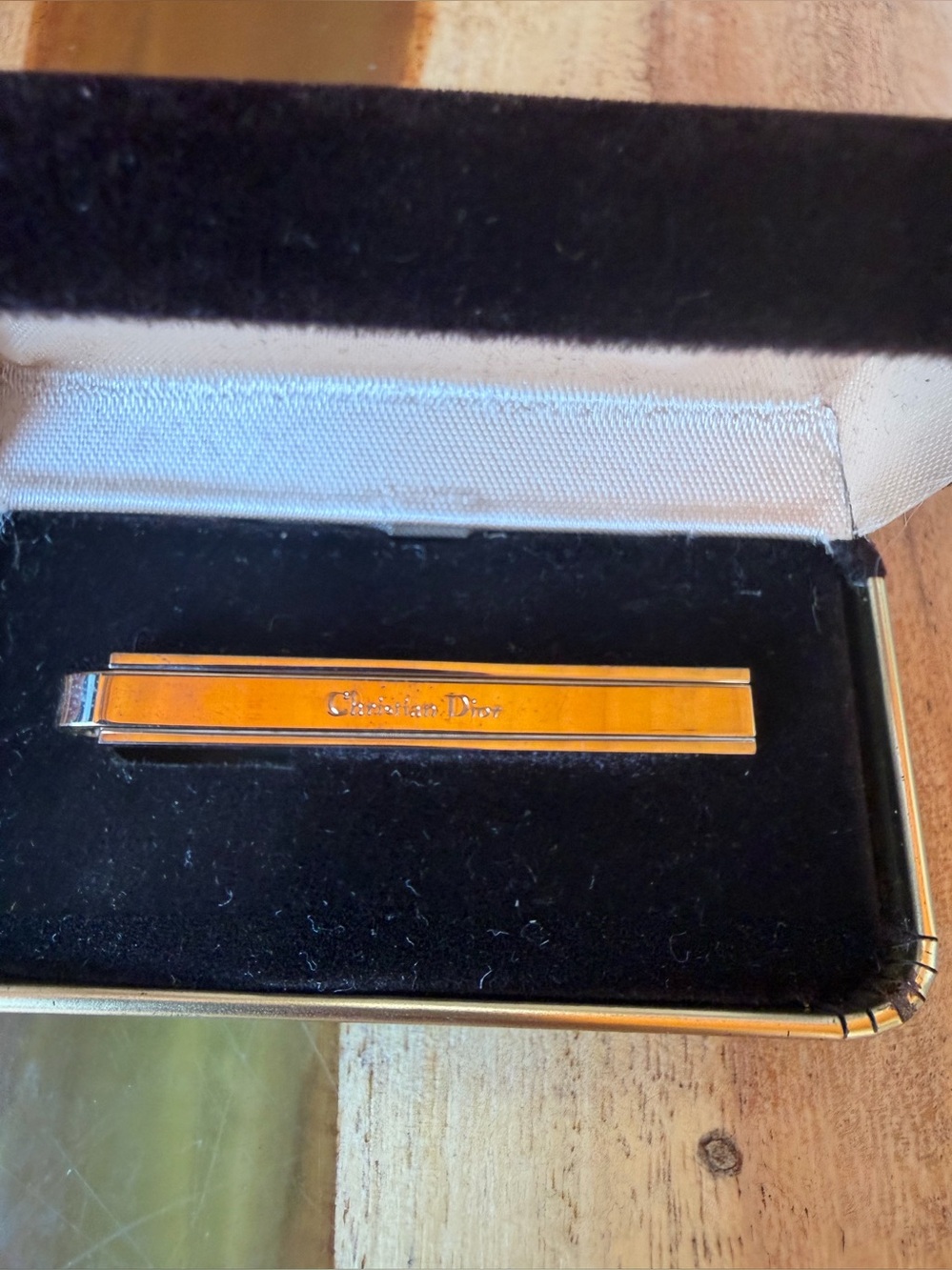 Vintage Christian Dior Gold-Tone Engraved Tie Clip with velvet box - Picture 3 of 11